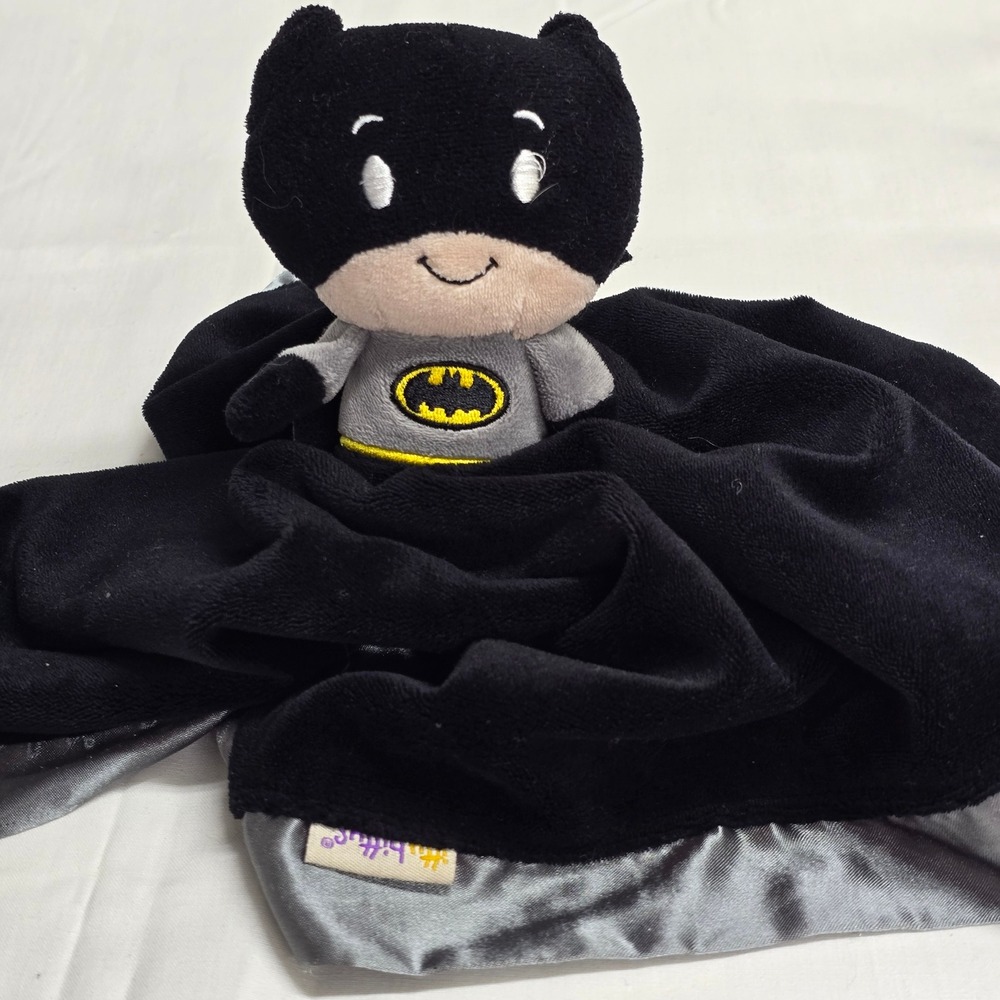 Hallmark‎ Itty Bittys Batman Lovey Security Blanket Baby Black Grey Satin Trim